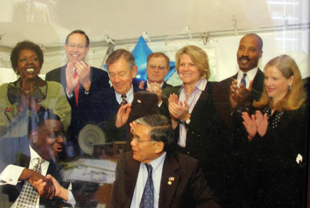 Bipartisan Group of Congresswoman Stephanie Tubbs Jones, Governor Bob Taft, Senator George Voinovich, Jane Campbell, Peter Lawson Jones and others applaud a deal