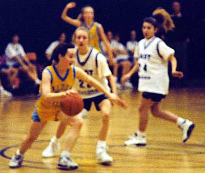 Kate Wedge playing basketball