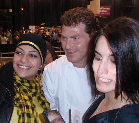 Bobby Flay signing in Cleveland (Dan Hanson photos)