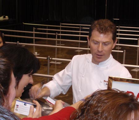 Bobby Flay signing in Cleveland (Dan Hanson photos)