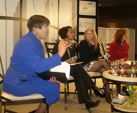Dee Perry with panelists April Miller-Boise, Tina Hamrick and Sari Feldman 