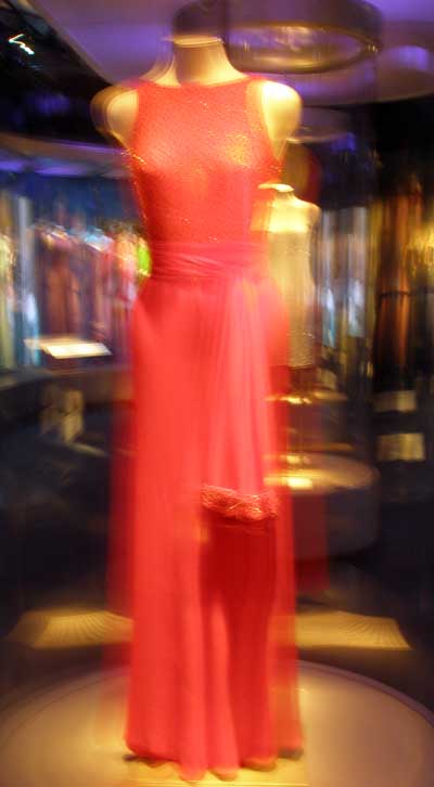 Jacques Azagury Scarlet evening dress worn by Princess Diana during her visit to Washington in 1997