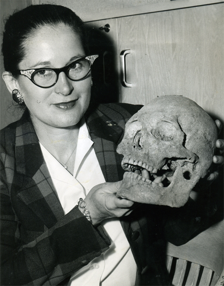 Doris O'Donnell with an Indian skull in 1959