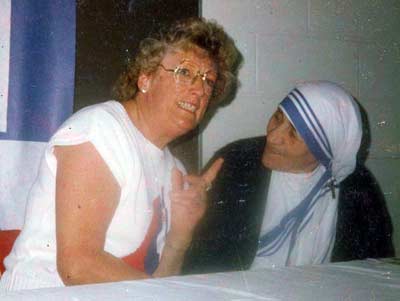 Helen Bacon with Mother Teresa Theresa