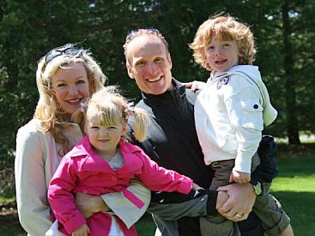 Lissa Bockrath and Mark Shapiro family at farm