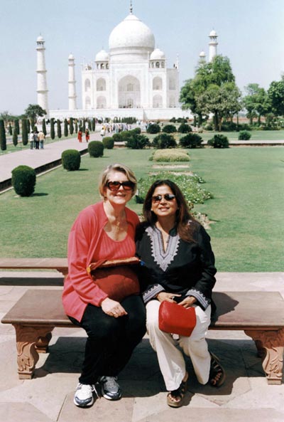 Cleveland Mayor Jane Campbell and Rita Singh in front of the Taj Mahal